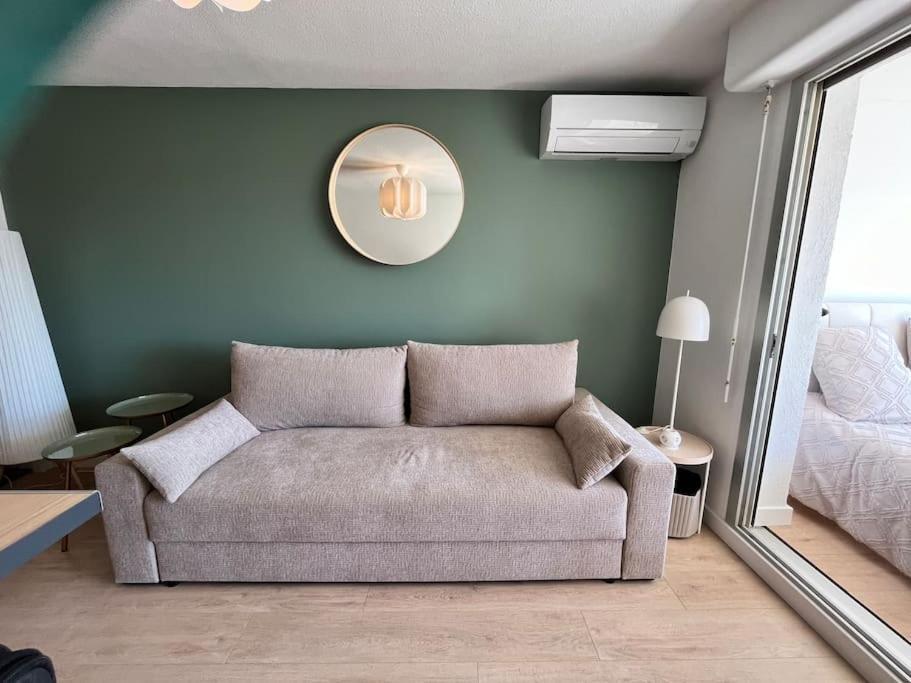 Studio Vue Mer Avec Piscine Et Terrain De Tennis Sausset-les-Pins Exterior foto