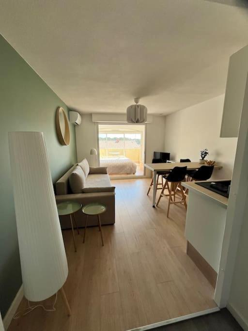Studio Vue Mer Avec Piscine Et Terrain De Tennis Sausset-les-Pins Exterior foto